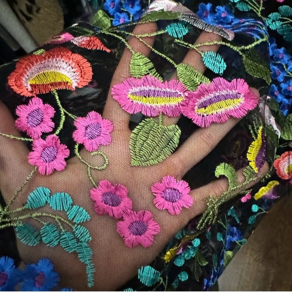 Floral fairycore backless maxi dress. plunge neck.  NWT.  Size 8. - Picture 4 of 5